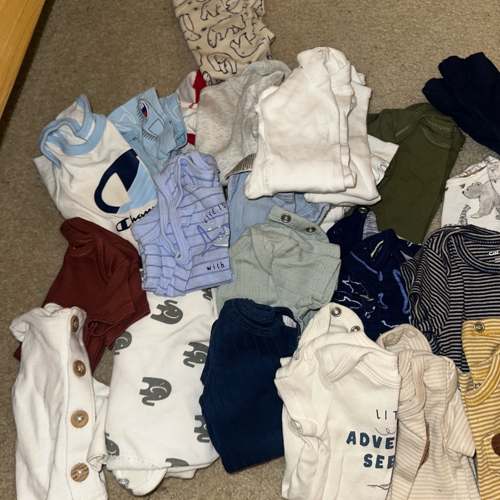 Gently used baby clothes